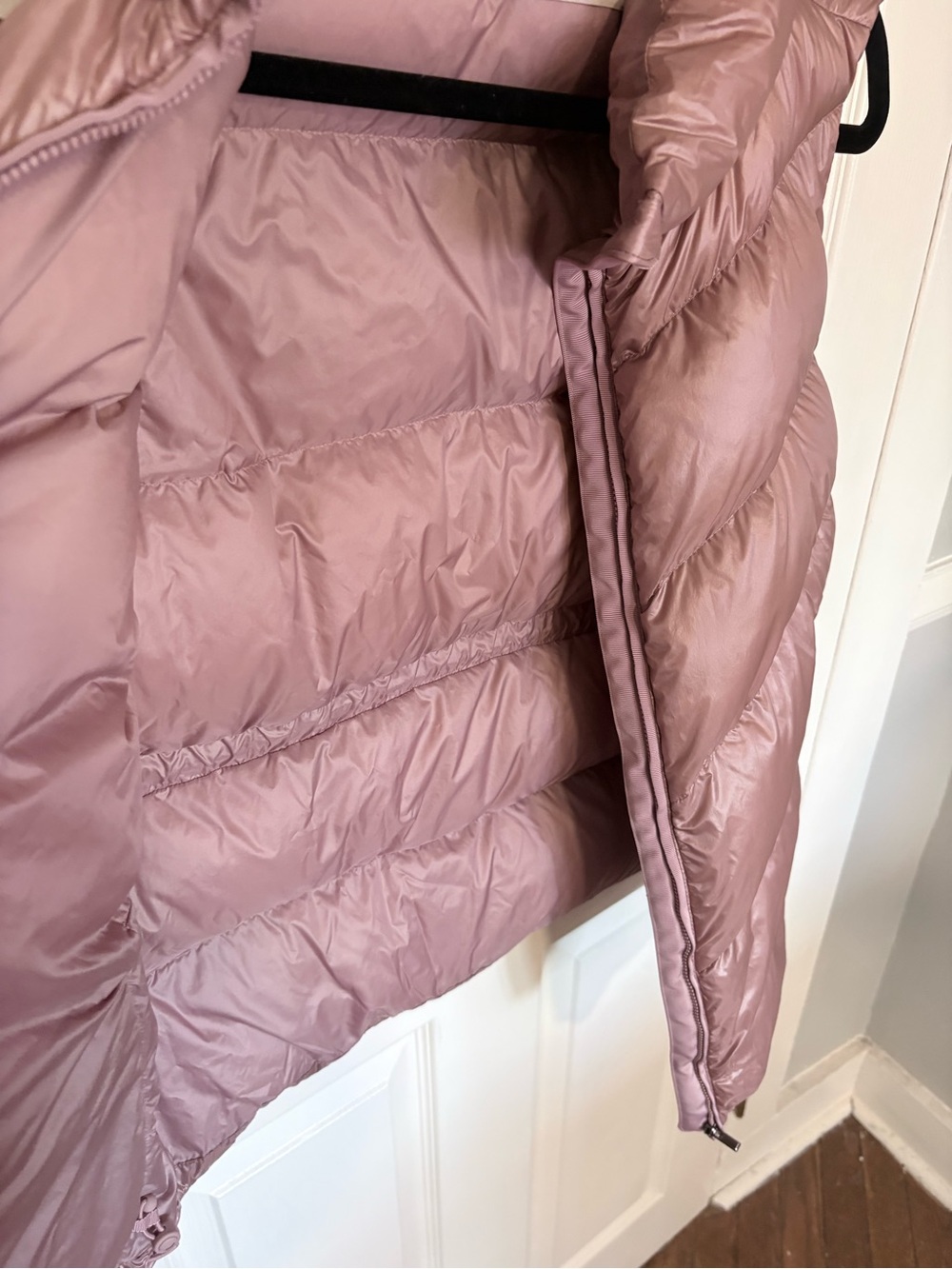 Athleta Goose Down Puffer Vest Womens Medium Pink Metallic Quilted Athleisure - Picture 10 of 10